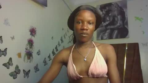 hot petite100 online show from 11.17.25