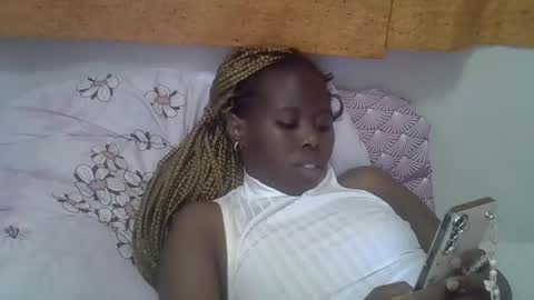 Snapshot of hot_petra2 chatting on 04.29.26 Daddys doll online show from 04.29.26