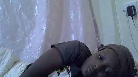 RAYLAH online show from 02.22.26