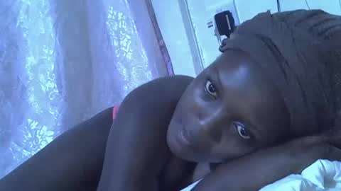 Snapshot of hot_raylah chatting on 04.24.26 RAYLAH online show from 04.24.26