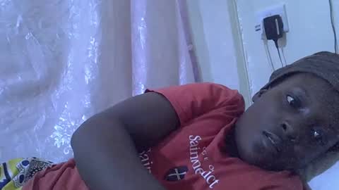 Snapshot of hot_raylah chatting on 04.27.26 RAYLAH online show from 04.27.26