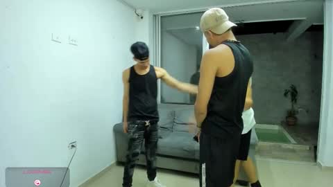 Vanesa Oliver and Andrew online show from 11.22.25