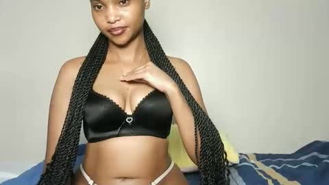 Snapshot of hot_sexy_babe chatting on 05.17.26 Bellah online show from 05.17.26