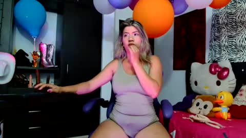 Snapshot of hot_sexy_bunny chatting on 07.28.26 hot sexy bunny online show from 07.28.26