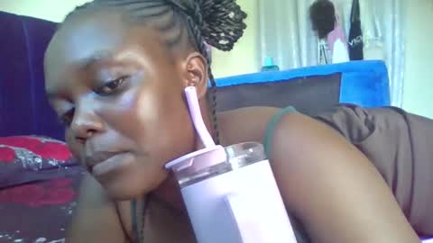 Snapshot of hot_sweetgal chatting on 04.29.26 sweetserene online show from 04.29.26