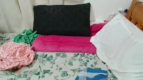 Snapshot of hot_tallie chatting on 05.10.26 hot_tallie online show from 05.10.26