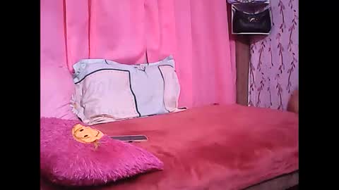 hot_tricia05 online show from 02.11.26