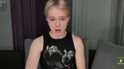 hot_twinkboy online show from 02.08.25