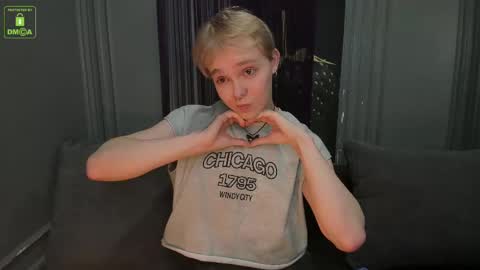 hot_twinkboy online show from 02.15.25