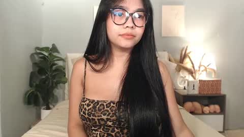 Snapshot of hotasian_gabby69 chatting on 08.06.26 hotasian_gabby69 online show from 08.06.26