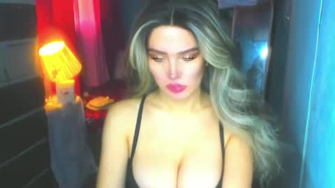 T A N Y A online show from 11.11.25