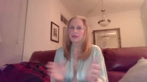 hotblondemilf1962 online show from 01.10.25