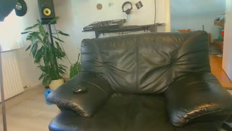 Snapshot of hotboy32891282 chatting on 05.27.26 hotboy32891282 online show from 05.27.26