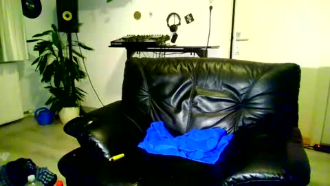 Snapshot of hotboy32891282 chatting on 05.29.26 hotboy32891282 online show from 05.29.26