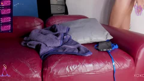 Snapshot of hotbrunne chatting on 01.24.25 Astrid Steve coco online show from 01.24.25