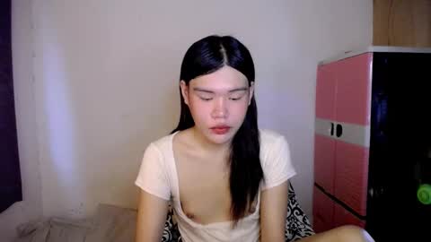 Snapshot of hotbunnyrainx chatting on 05.30.26 rain online show from 05.30.26
