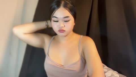 Snapshot of hotchic_aya chatting on 11.16.25 Aya online show from 11.16.25