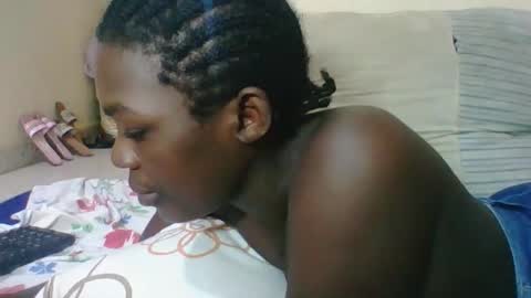 VICTORIA online show from 12.17.25