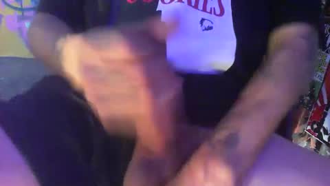 Snapshot of hotdick4200 chatting on 10.01.25 hotdick4200 online show from 10.01.25