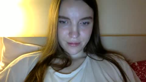 Snapshot of hoteffy chatting on 02.11.25 effy online show from 02.11.25