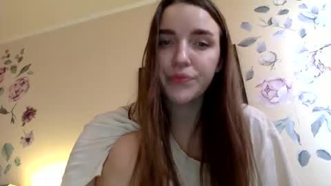 Snapshot of hoteffy chatting on 02.17.25 effy online show from 02.17.25