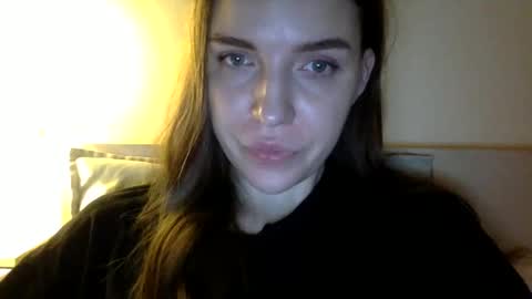 Snapshot of hoteffy chatting on 02.24.25 effy online show from 02.24.25