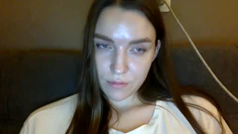 Snapshot of hoteffy chatting on 03.01.25 effy online show from 03.01.25