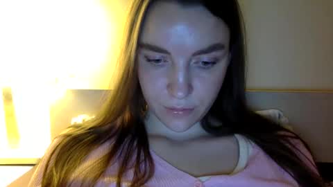 Snapshot of hoteffy chatting on 03.08.25 effy online show from 03.08.25