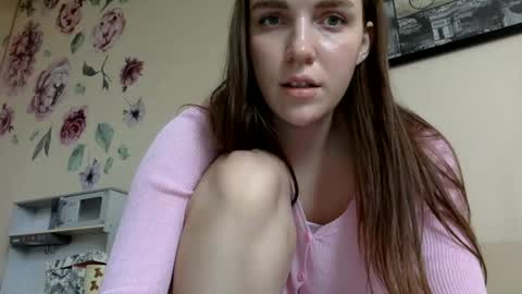 Snapshot of hoteffy chatting on 03.10.25 effy online show from 03.10.25