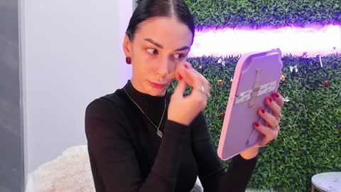 Snapshot of hotfallingdevil chatting on 12.20.25 hotfallingdevil online show from 12.20.25