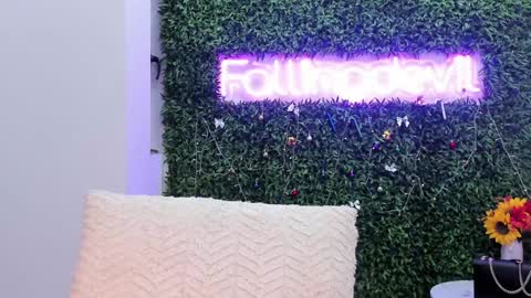 Snapshot of hotfallingdevil chatting on 12.22.25 hotfallingdevil online show from 12.22.25