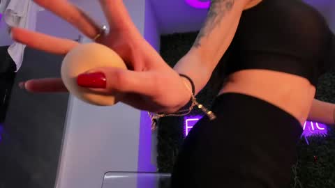 Snapshot of hotfallingdevil chatting on 02.02.26 hotfallingdevil online show from 02.02.26