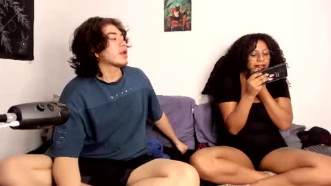 Snapshot of hothoneychile chatting on 07.03.26 Sam and Nico online show from 07.03.26