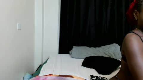 Snapshot of hotie_vive chatting on 07.22.26 Hotie vives online show from 07.22.26