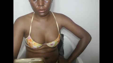 Snapshot of hotjessie0 chatting on 01.22.25 hotjessie0 online show from 01.22.25