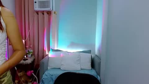 Snapshot of hotlayla_ chatting on 12.07.24 Layla online show from 12.07.24