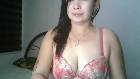Snapshot of hotmamajen4u chatting on 07.20.26 hotmamajen4u online show from 07.20.26