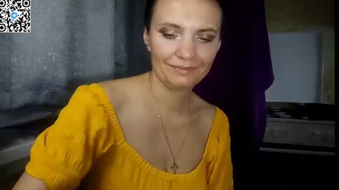 Snapshot of hotmamaqueen234 chatting on 06.29.26 hotmamaqueen234 online show from 06.29.26