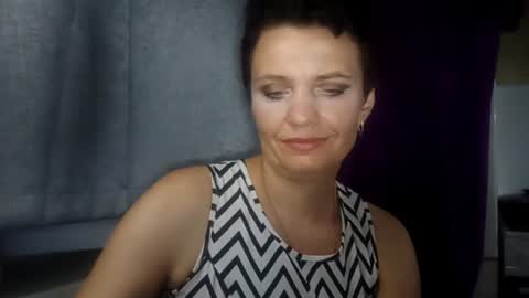 Snapshot of hotmamaqueen234 chatting on 08.04.26 hotmamaqueen234 online show from 08.04.26