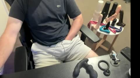 Snapshot of hotmelbguy20 chatting on 04.11.26 Cum and play X online show from 04.11.26