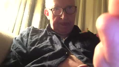 Snapshot of hotmuff99 chatting on 12.30.24 hotmuff99 online show from 12.30.24