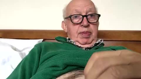 Snapshot of hotmuff99 chatting on 10.16.25 hotmuff99 online show from 10.16.25