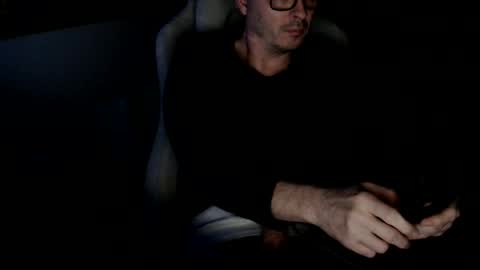 hotnickdk online show from 12.25.24