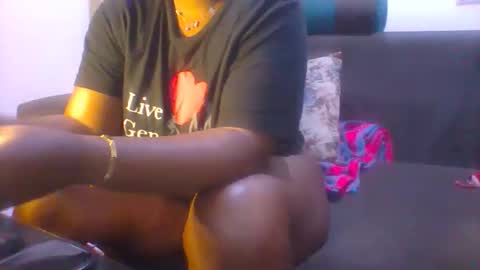 hotrinnah online show from 10.26.25