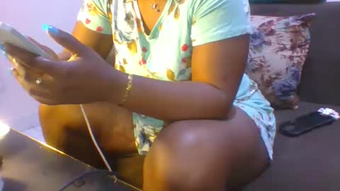 hotrinnah online show from 10.29.25