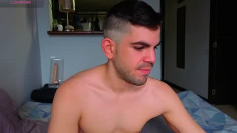 Snapshot of hotstud_999 chatting on 07.26.26 Andres online show from 07.26.26