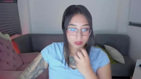 Snapshot of hottbee3645 chatting on 01.31.26 hottbee3645 online show from 01.31.26