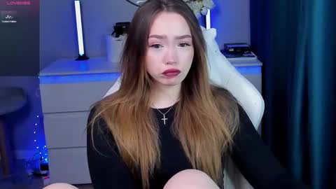 Snapshot of hottease_pvt chatting on 11.04.25 hello Im Eva online show from 11.04.25