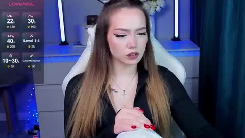 Snapshot of hottease_pvt chatting on 11.09.25 hello Im Eva online show from 11.09.25