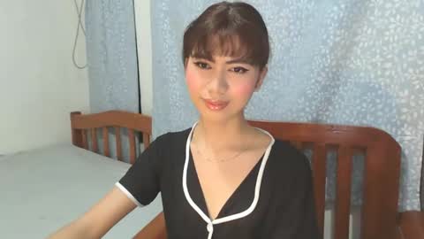 hottestdella69 online show from 10.26.25